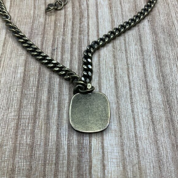 Stella & Dot Distressed Gold Tone Jezebel Pendant Necklace - Picture 5 of 8